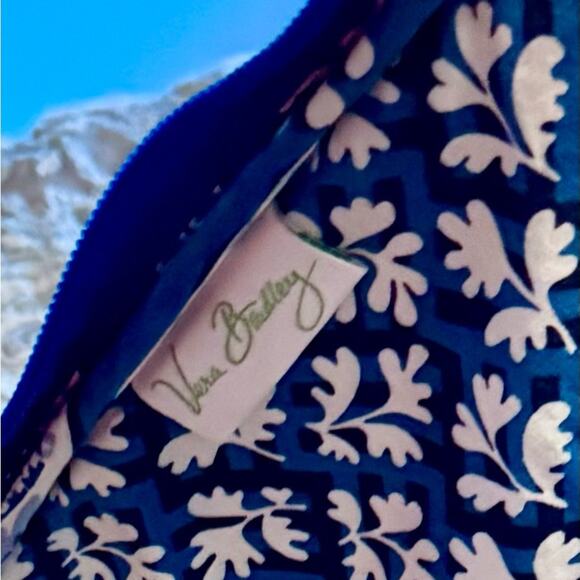 Vera Bradley Blue and White Laptop Bag - Picture 3 of 9
